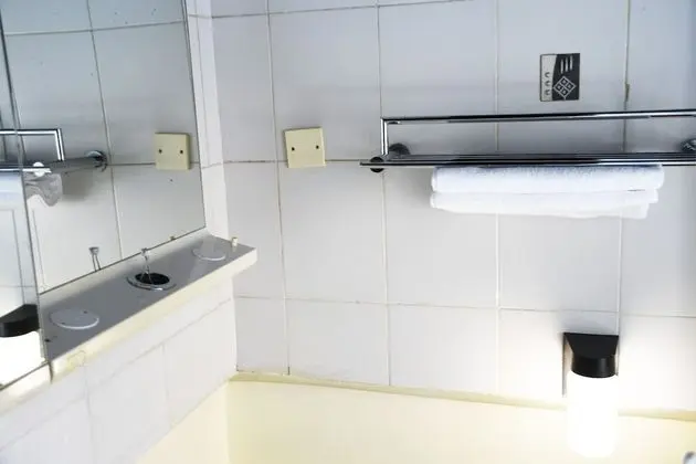 Tek Kişilik Oda, 1 Tek Kişilik Yatak, Sigara İçilmez