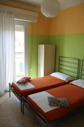 Tek Kişilik Oda, Ortak Banyo