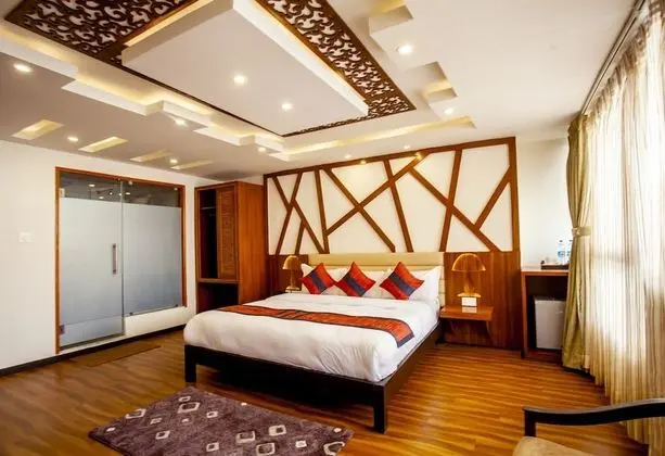 Executive Suite, 1 King Bed, Balcony (Complimentary Airport Pick-up)