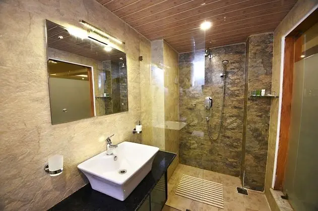 Executive Suite, 1 King Bed, Balcony (Complimentary Airport Pick-up)