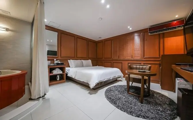 Oda (Deluxe tracking (Random assignment No)