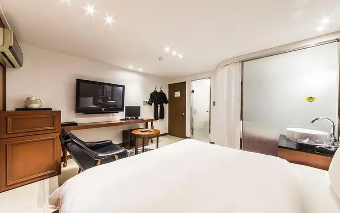 Oda (Deluxe tracking (Random assignment No)