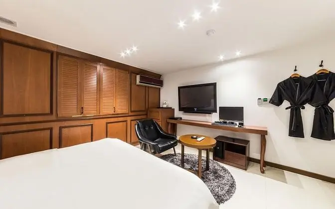 Oda (Deluxe tracking (Random assignment No)