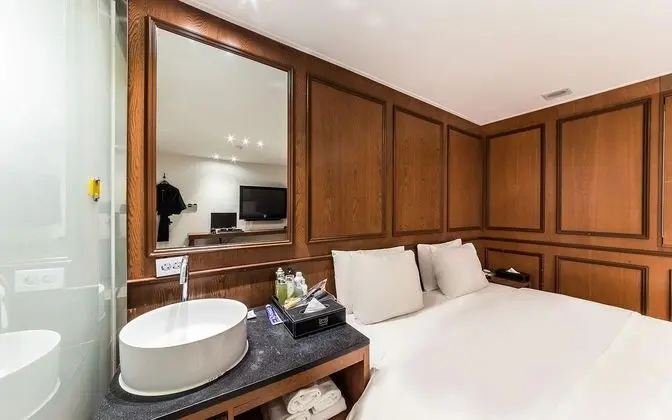 Oda (Deluxe tracking (Random assignment No)