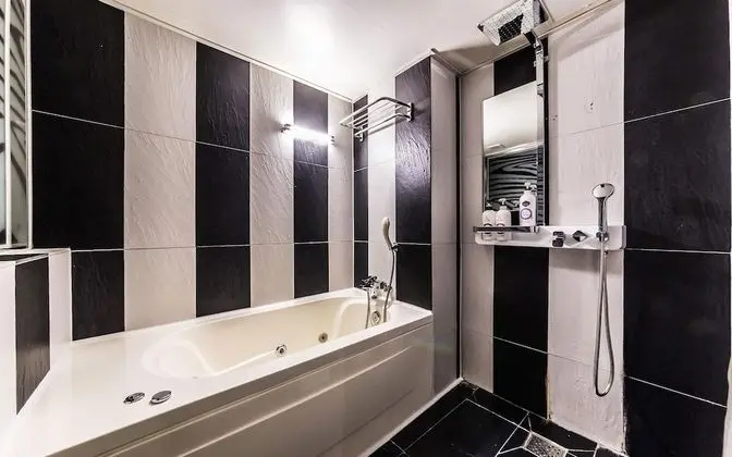 Oda (Standard road maintenance (Random ass)