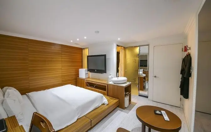 Oda (Standard road maintenance (Random ass)