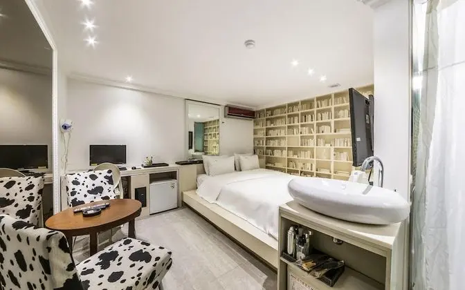 Oda (Standard road maintenance (Random ass)