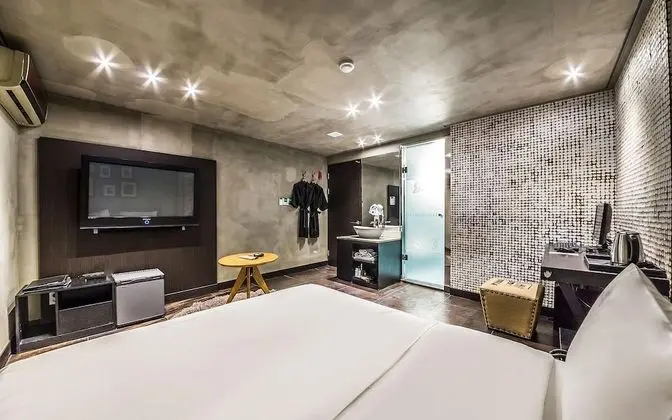 Oda (Standard road maintenance (Random ass)