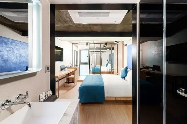 Deluxe Tek Büyük Yataklı Oda