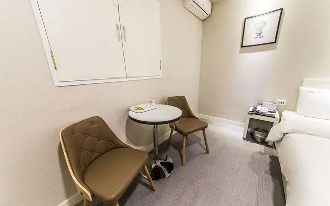 Oda (Premium (electric panel + noiseless r)