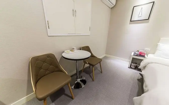 Oda (Premium (electric panel + noiseless r)