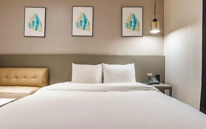 Oda (VIP room (65-inch TV Netflix air puri)