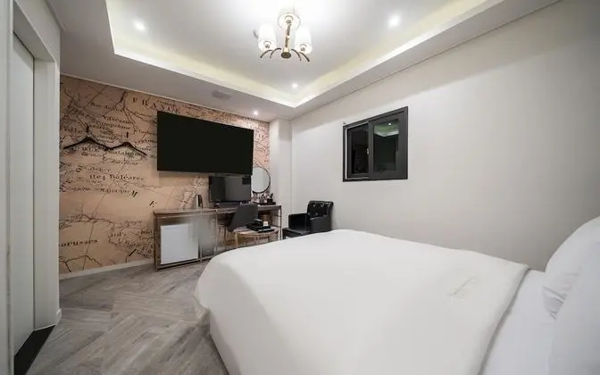 Oda (Gaming 1PC (Netflix available) (Ultra)