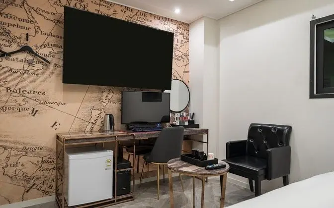 Oda (Gaming 1PC (Netflix available) (Ultra)