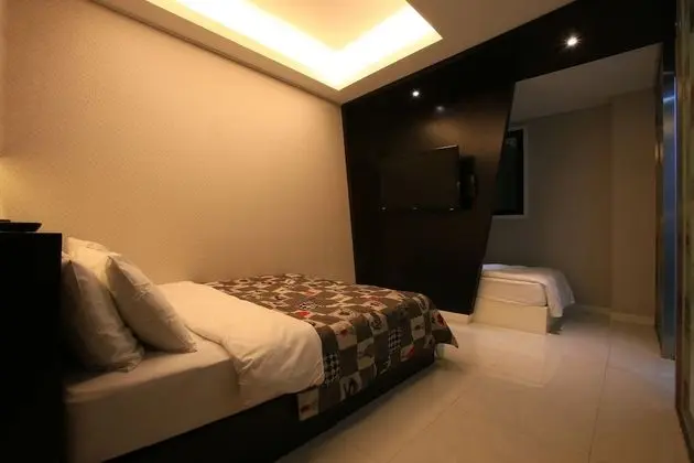 Oda (Friend Room (3 People))