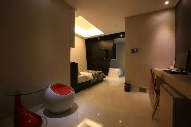 Oda (Friend Room (3 People))