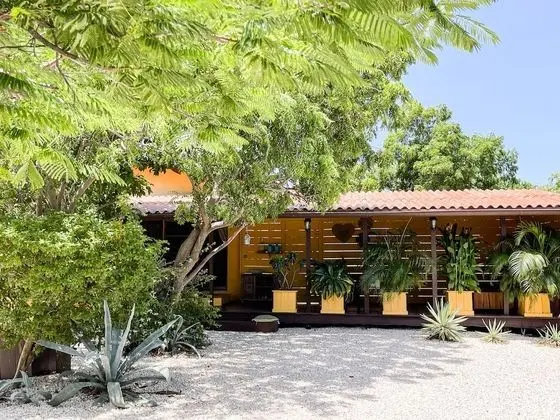 One-bedroom Garden Bungalow