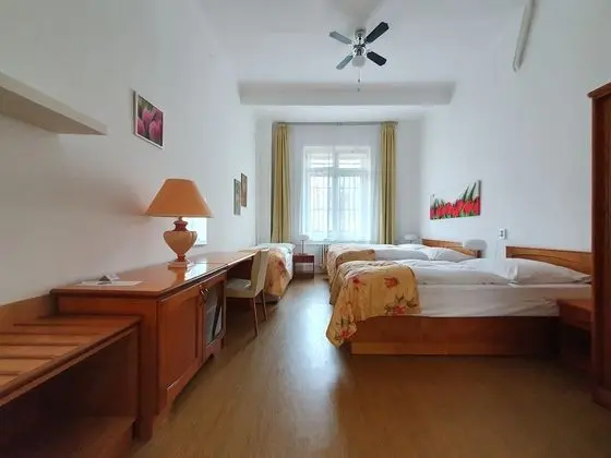 Dörtlü With Shared Bathroom