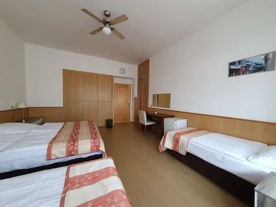 Dörtlü With Shared Bathroom