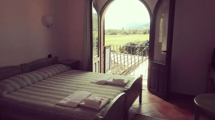 Tek Büyük Yataklı Oda, Balkon, Bahçe Manzaralı