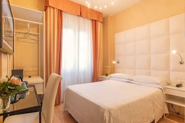 Tek Büyük Yataklı Oda (Piccola / Small)