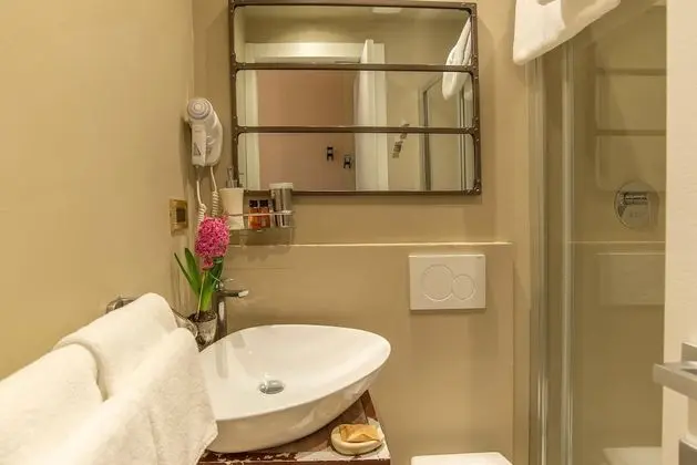 Tek Büyük Yataklı Oda (Piccola / Small)