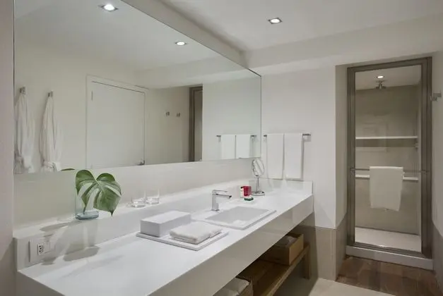 Deluxe Oda, 1 Büyük (Queen) Boy Yatak, Kısmi Deniz Manzarası