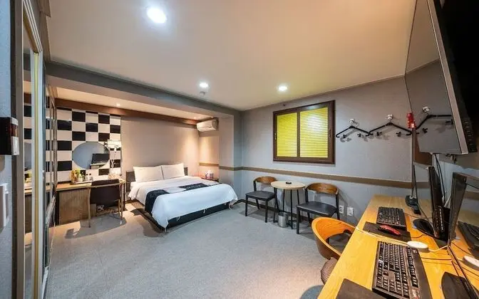 Oda (Deluxe room (Netflix available))