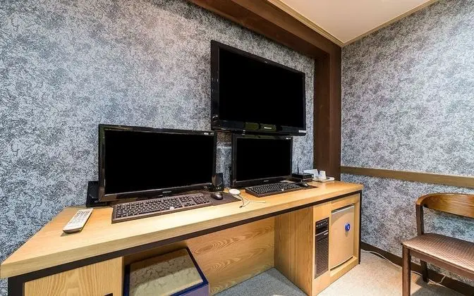 Oda (Deluxe room (Netflix available))