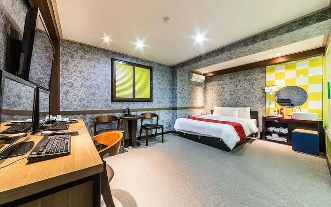 Oda (Deluxe room (Netflix available))