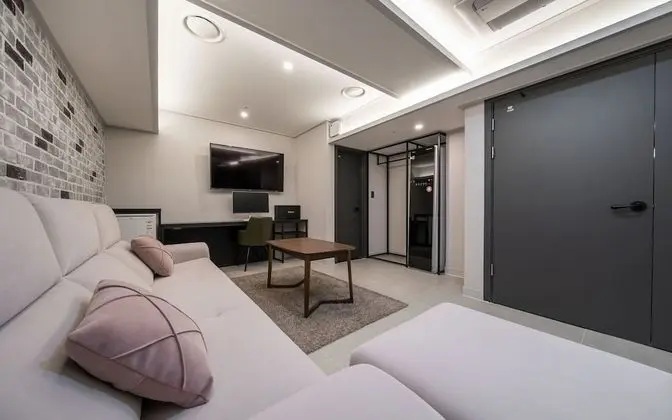 Oda (Deluxe Suite (Karaoke Party Room))