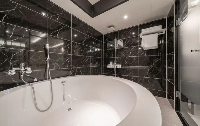 Oda (Deluxe Suite (Karaoke Party Room))