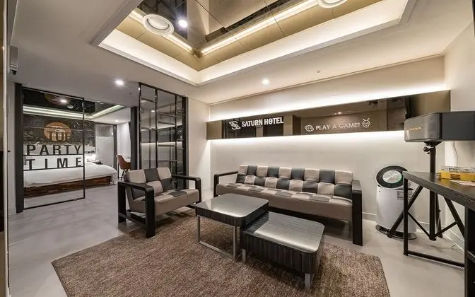 Oda (Deluxe Suite (Karaoke Party Room))