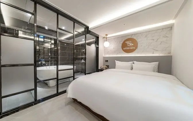 Oda (Deluxe Suite (Karaoke Party Room))