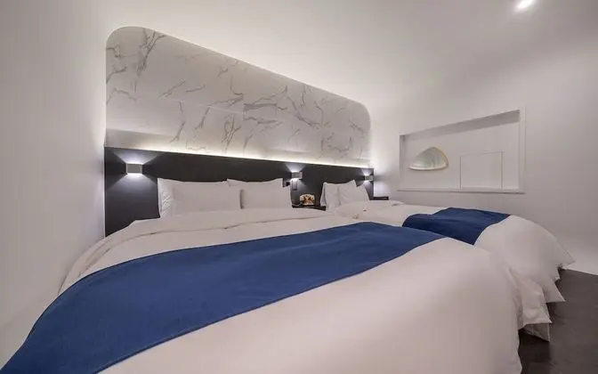 Oda (Premier Suite (Karaoke Party Room))
