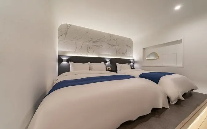 Oda (Premier Suite (Karaoke Party Room))