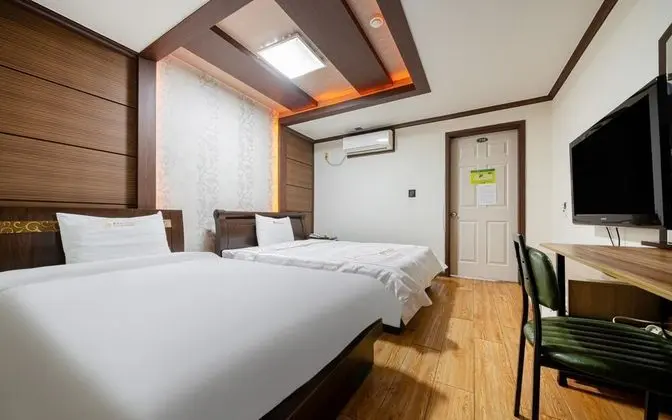 Oda (Twin Room)