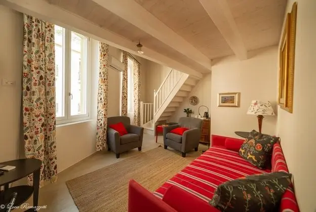 Dört Kişilik Oda, Şehir Manzaralı