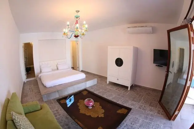 Deluxe Bungalov, Denize Sıfır