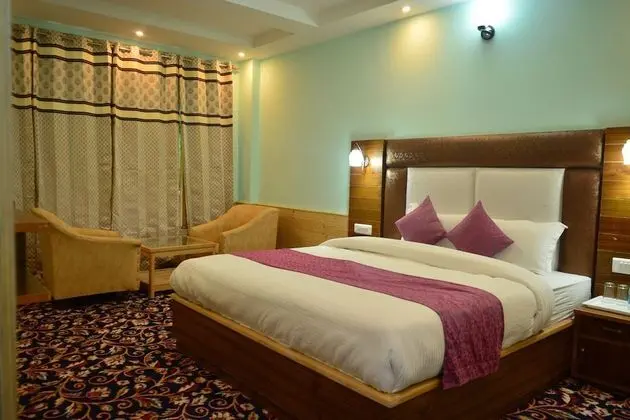 Deluxe Tek Büyük Yataklı Oda, Dağ Manzaralı