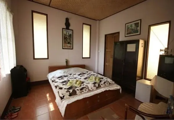 Standard Triple Fan Room