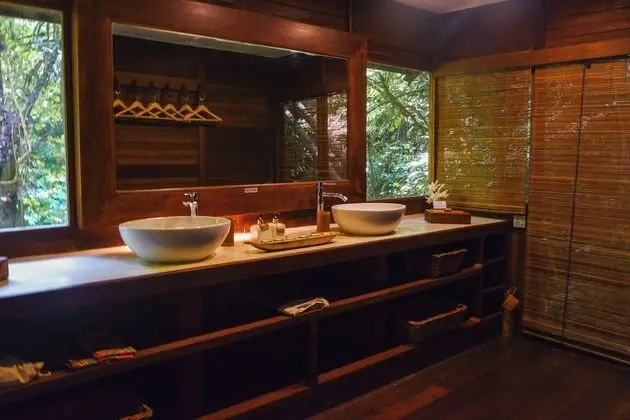 Bir King Yataklı Deniz Manzaralı