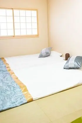 Ev (Private Vacation)