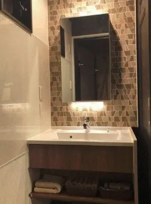 Basic Ev, Sigara İçilmez