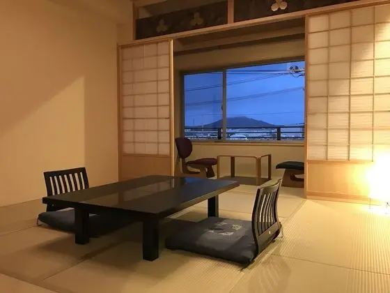 Traditional Dört Kişilik Oda (Japanese-Style)