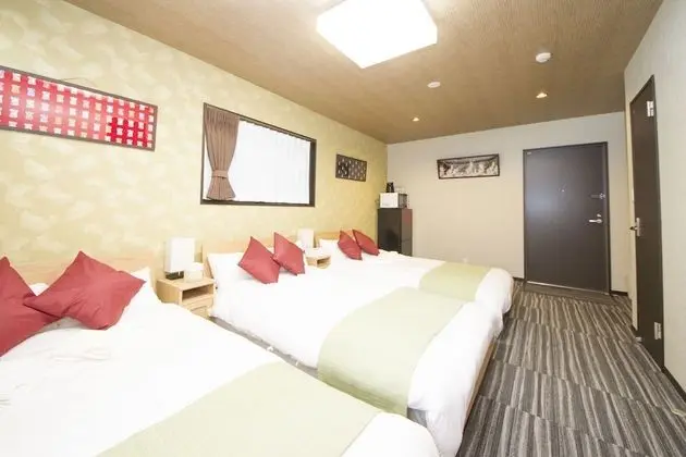 Basic Üç Kişilik Oda, 1 Yatak Odası, Sigara İçilmez, Özel Banyo (For 6 people)