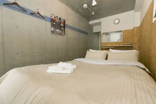 Tek Büyük Yataklı Oda (1-B)