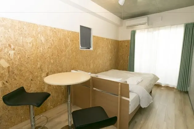 Tek Büyük Yataklı Oda (1-B)