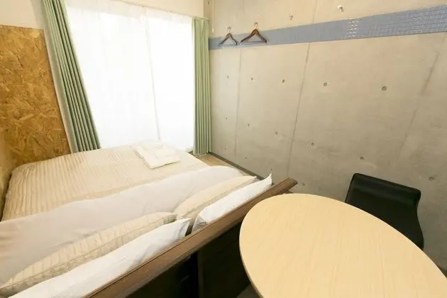 Tek Büyük Yataklı Oda (1-B)