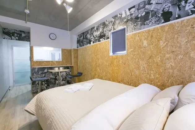 Tek Büyük Yataklı Oda (2-B)